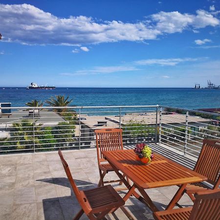 Appartamento Deluxe Con Terrazza Sul Mare サヴォーナ エクステリア 写真